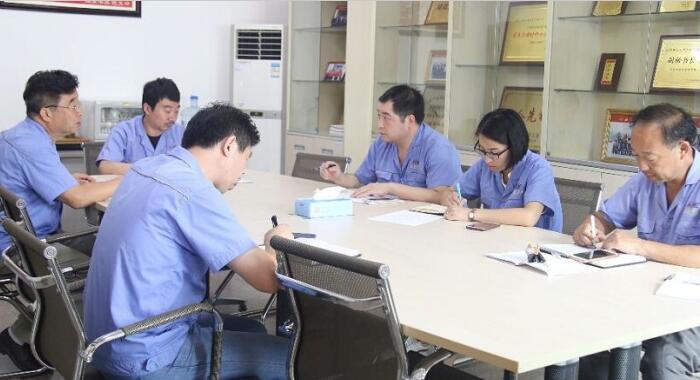 雙重預(yù)防體系周調(diào)度會在山東華業(yè)總部行政會議室召開